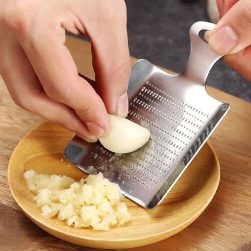 Stainless Steel Ginger Grater Garlic Press Ginger Manual Wasabi Grinding Plate Crusher Vegetable Garlic Peeler Kitchen Gadgets