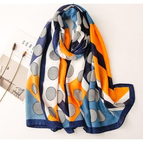 Luxury Brand Designer Cotton Scarf High Quality Foulard Bandana Long Lrage Shawls Wrpas Winter Warm Scarves Pashmina 2020 New