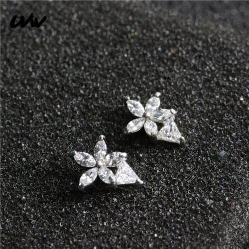UVW354 2pc 316L Lovely Tiny Sunflower Helix Tragus Piercing Earrings for Women Crystal Stud Earrings Pendientes Brincos Gift