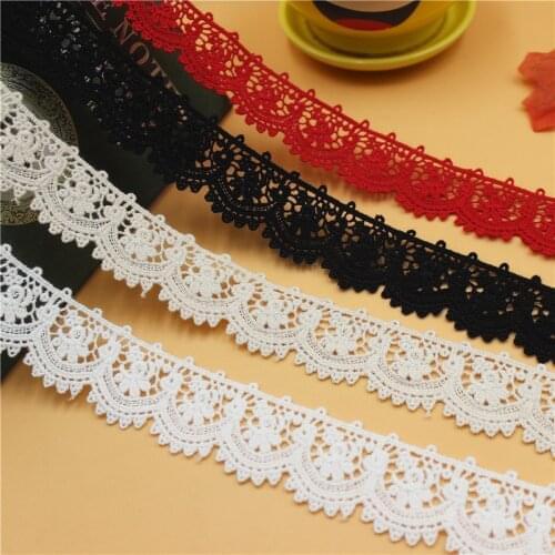 Free Shipping Exquisite Red 100%Cotton Water-soluble Embroidered Lace Trim Accessories DIY Lace Fabric Width 3cm 5Yds/lot