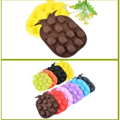 Wholesale Ice Cream Tools Brand New Ice Maker Mould Bar Party Drink Ice Tray Pineapple Shape Ice Cube Freeze Mold