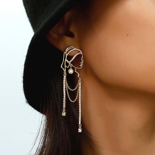 Vintage Gold Color The Girl with A Pearl Earrings Shape Long Tassel Drop Earrings for Women Geometric Earring Jewelry