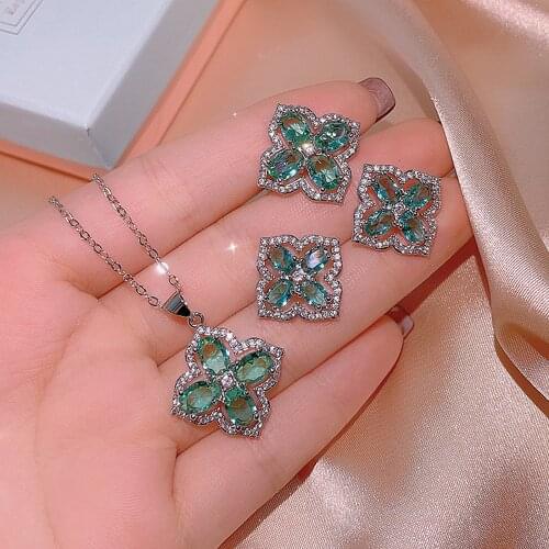 Chic Clover Green Crystal Emerald Gemstones Diamond Pendants Rings Earrings for Women 18k White Gold Filled Wedding Jewelry Sets
