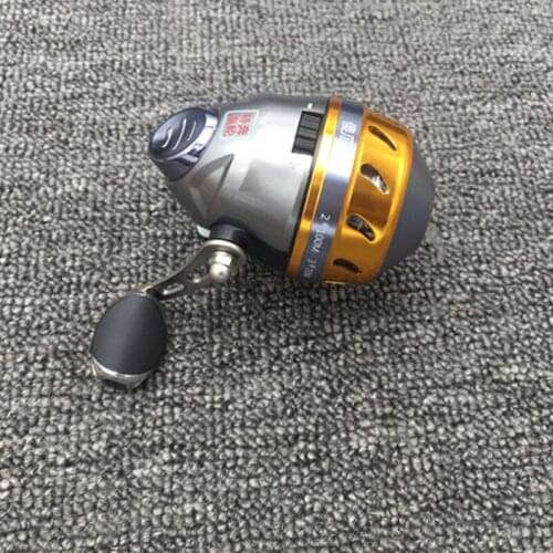 Stainless steel slingshot fishing reel rotating hand wheel 2 BB outdoor hunting enclosed metal fishing reel with line