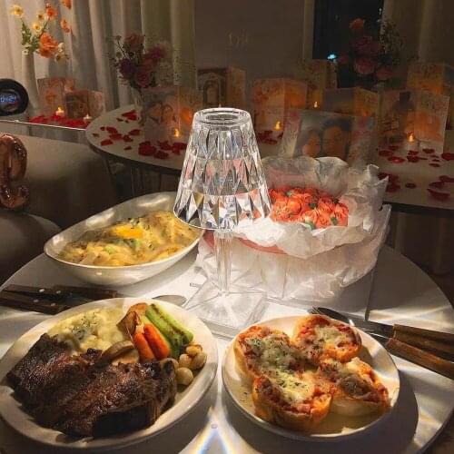 Diamond Table Lamp USB Rechargeable Acrylic Decoration Desk Lamps Bedroom Bedside Bar Crystal Lighting Fixtures Gift Night Light