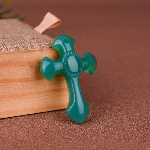 Natural Green Chalcedony Hand-carved Cross Pendant Fashion Boutique Jewelry Men and Women Agate Jesus Necklace Gift Accessories