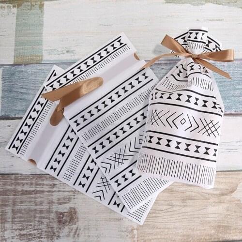 50pcs Rope packing bag Zip Lock Package Bags Plastic Stand Up Bag Self standing plastic bouquet gift bag