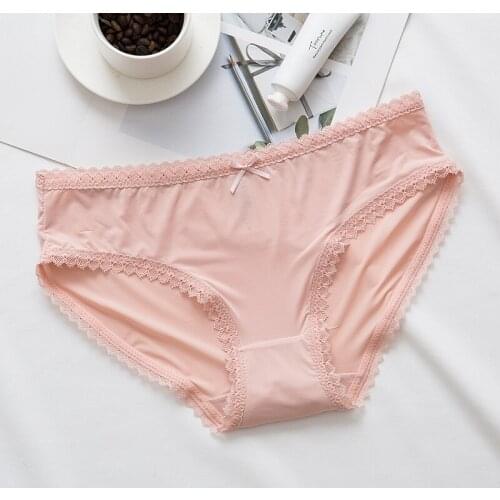 Hot Girls Non-marking Comfortable Underpants Ice Silk Low-rise Women Briefs Simple Lace-trimmed Ladies Panties