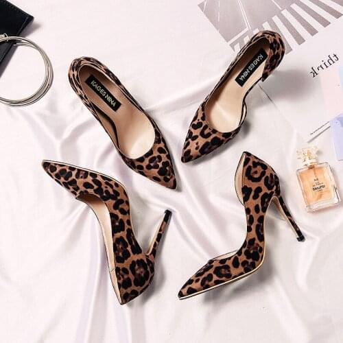 Lisybon Suede Pumps