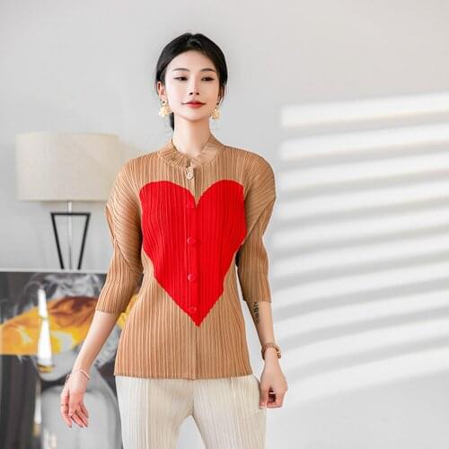 NOBLE PLEATS Women's Tops & T-Shirts