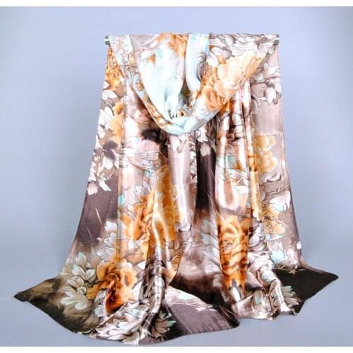 New Artificial Silk Satin Satin Womens Scarf Summer Driving Female Sun Protection Warm Elegant Shawl Present Four Seasons