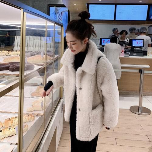 Korean Style Women Lamb Fur Coats Jackets Short Design Thick Warm Fur Coats for Women