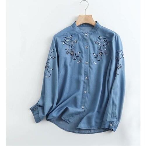 Women Casual Denim Shirt 2021 Spring Autumn Long Sleeve Jeans Shirts Ladies Floral Embroidery Vintage Blouse Tops Blusa Feminina