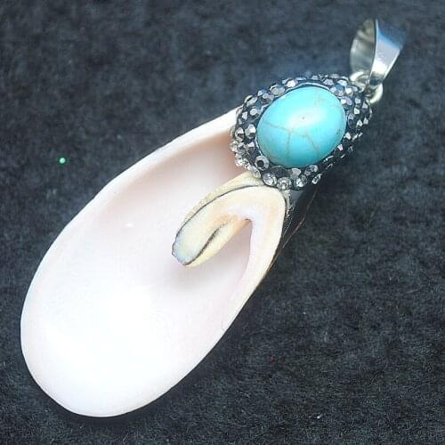 Sea shell pendants with blue stone for lovely women jewelry findings and jewelry accessories top selling items good for your