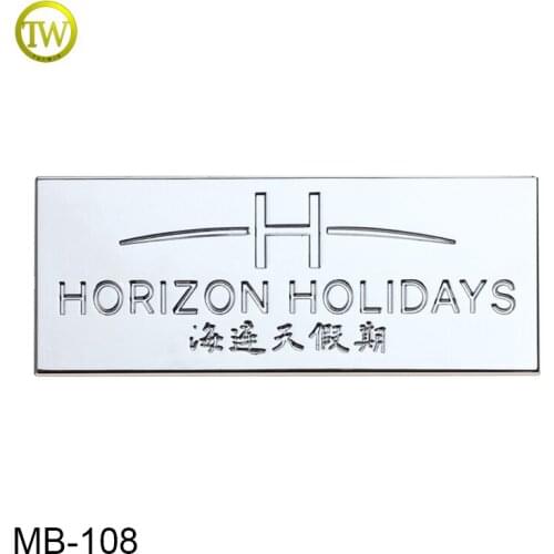 Wholesale custom pin badge made with metal logo label for clothes and bags