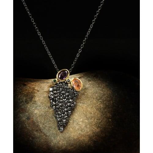 CIZEVA Gothic Retro Black Gold Pendant Necklace for Women Triangular Shape Inlay Zircon Tungsten Sweater Chains Christmas Gifts