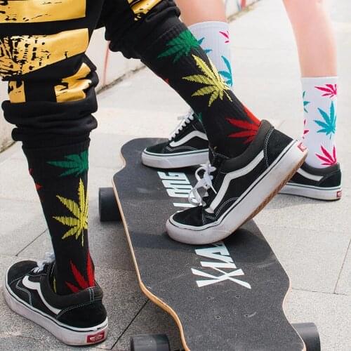 Unisex fashion high quality hip hop weed socks street fashion skateboarding trend long socks happy colorful cotton men sock