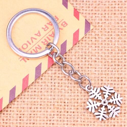 20pcs New Fashion Keychain 20x23mm snowflake snow Pendants DIY Men Jewelry Car Key Chain Ring Holder Souvenir For Gift