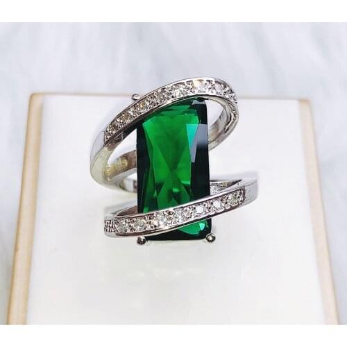 Fashion Rectangular Green Zircon Ring Noble And Elegant Womens And Womens Jewelry Send Mom Mothers Day Gift Free Shipping