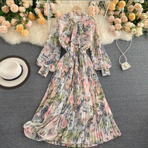 2021 Autumn French Vintage Floral Print Women Dress Bow collar Puff sleeve Elegant Holiday Pleated Chiffon Dress Femme Robe