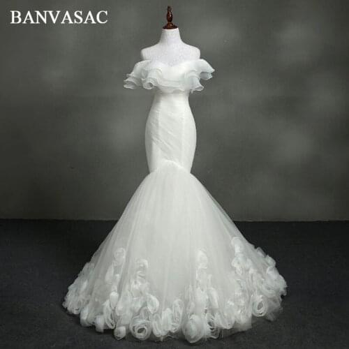 BANVASAC 2018 Elegant Boat Neck Ruffles Lace Mermaid Wedding Dresses Flowers Pleat Sweep Train Real Photos Bridal Gowns