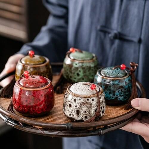 Ceramic kiln Pets buried in urns in ceramic pots or in barium niches in kilns