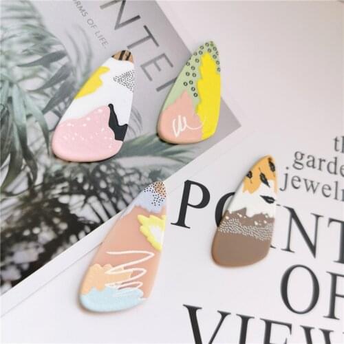 Retro Relief effect 30pcs/lot color pattern print geometry Irregular triangle shape acrylic beads diy jewelry earring accessory