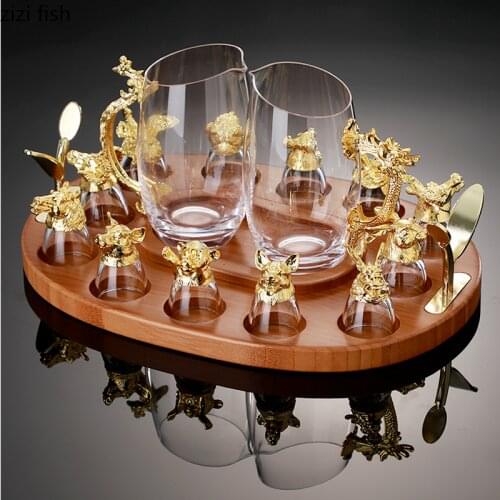 Chinese Gold-plated Zodiac Wine Glass Dispenser Vodka Whiskey Glass Dispenser Wine Jug Clear Glass Wine Utensils Home Decoration