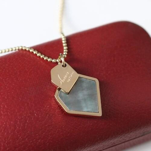 Amaiyllis 14K Gold Irregular Geometric Clavicle necklace pendants Natural Grey Shell Charms Beads Chain Choker Name Necklace