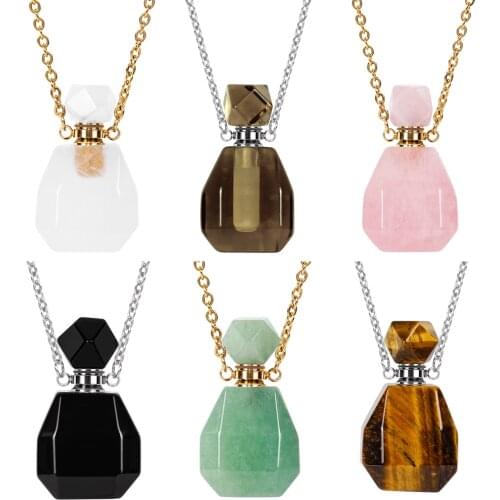 AVIVA BOUTIQUE Necklaces