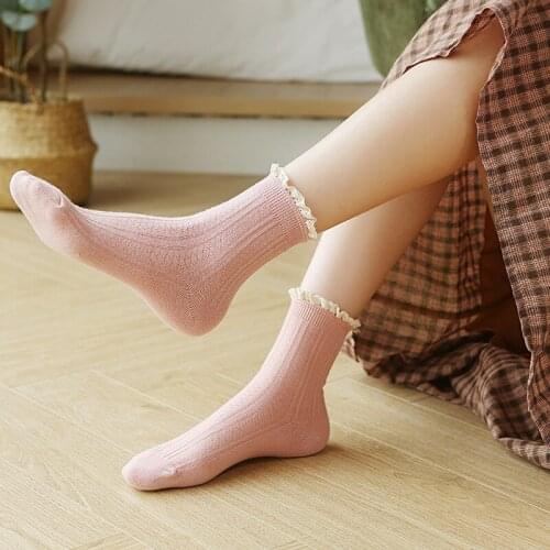 Autumn and winter new womens socks Japanese college wind lace middle tube socks double needle sweat absorbing breathable cotton