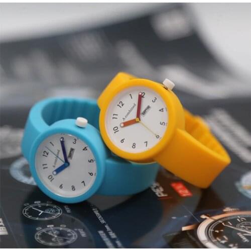 2021 new fashion waterproof calendar watch contrast color student table neutral couple jelly silicone ladies quartz watch