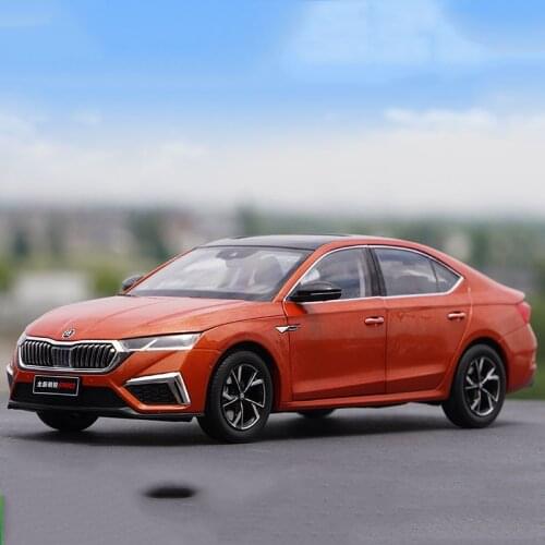 1:18 Scale SAIC Skoda Alloy Car Die-Cast Model New Octavia PRO Car Model 2021 Collectible Decoration Gift Toy Car