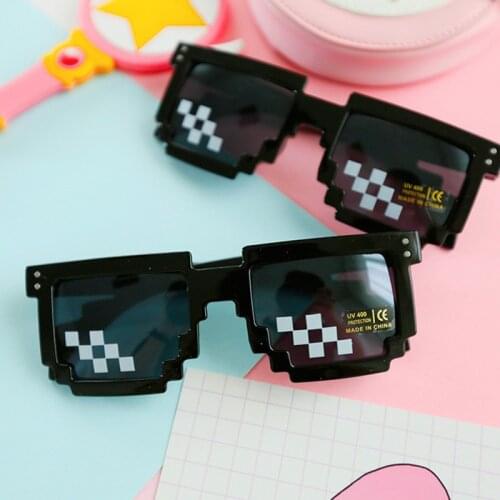 DJXFZLO 2018 popular sunglasses 8-bit pixel female men sun glasses female male mosaic unisex vintage glasses Oculos De Sol