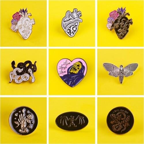 Punk Skull Badges on Backpack Flower Heart Badges for Clothes Enamel Pins for Backpacks Brooch Clothes Lapel Pin Badge Gift DIY