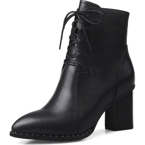 2019 Genuine Leather Thick Heel Round Toe Lace Up Winter Boots Superstar Luxury Punk Rock Metal Rivets Fasteners Ankle Boots