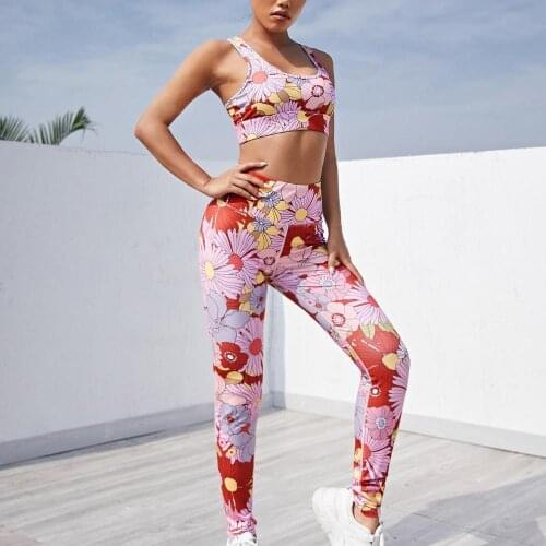 Seamless Yoga Set Women Fitness Clothing Sportswear Woman Gym Leggings Padded Push-Up Strappy Sports Bra 2 Pcs Sports Suits