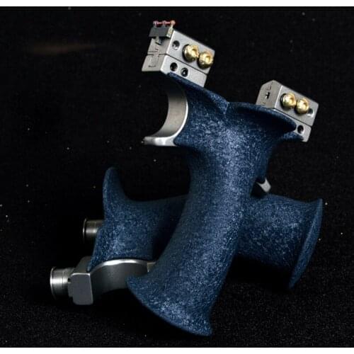 Powerful flat leather slingshot high precision outdoor competitive stainless steel slingshot shooting hunting catapult