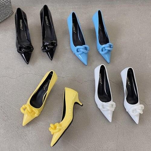 2021 Luxury Women 3cm Low High Heels Chain Pumps Scarpins Office Lady Designer White Blue Black Prom Stiletto Dress Party Shoes