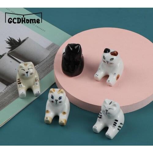 Lucky cat Chopsticks Holder Japanese Ceramic chopsticks Care Ceramic Japan Lucky Cat Home Hotel Chopsticks Stand Cute