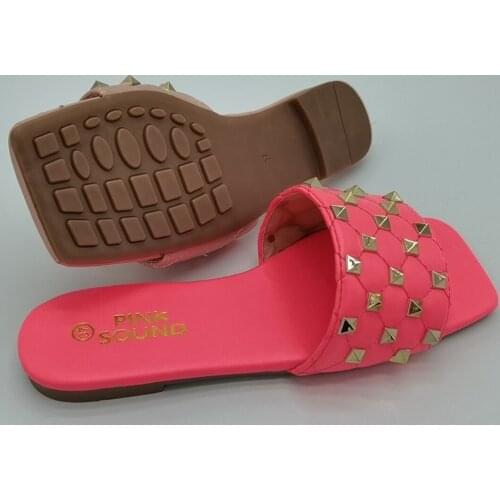 2020 Summer New Fashion Casual Shoes Woman Slippers Peep Toe Ladies Shoes Gladiator Beach Slippers Women Flat Slippers Rivet