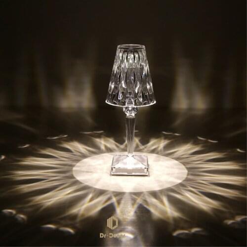 Nordic Induction Led Table Lamp Luxury Bedroom Living Dining Room Usb Touch Led Desk Light Interior Decoration Lighting Luster