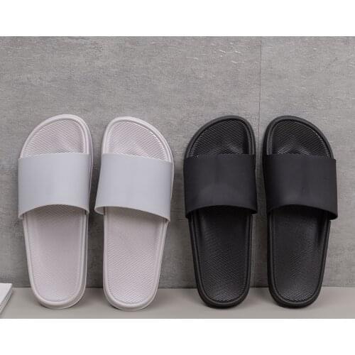 Hot Sale 2021 Classic Summer Mens Sandals TPR Soft Breathable Shoes Beach Roman Slippers Bathroom Non-Slip Light Black Slides