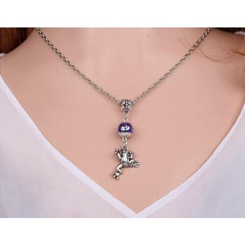 Frog Necklace Pendant Vintage Silver Charm Choker Collar Acrylic Bead Statement Necklace Women Jewelry Gifts Accessories B295