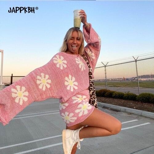 Knitted Floral Casual Sweater Matching Set Women Loungewear Loose Top and Shorts 2 Piece Set Fashion Outfits Autumn 2021 Clothes