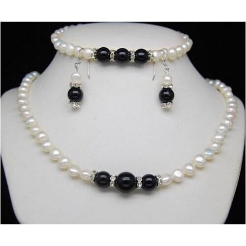 Beautiful Genuine 7-8mm White Freshwater Pearl Black bead Necklace Bracelet Earrings Set