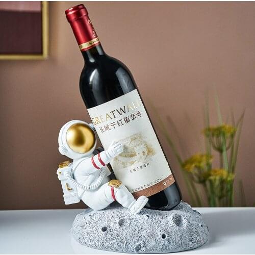 Room Decoration Table Accessories Modern Anime Figures Resin Astronaut Cartoon Sculpture Ornament Wine Rack Gift for Friends