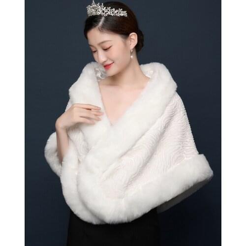 Free Size Bridal Wraps Cheap Faux Fur Winter Wedding Coats In Stock High Quality Jacket Shrug Shawl Wedding Accessories