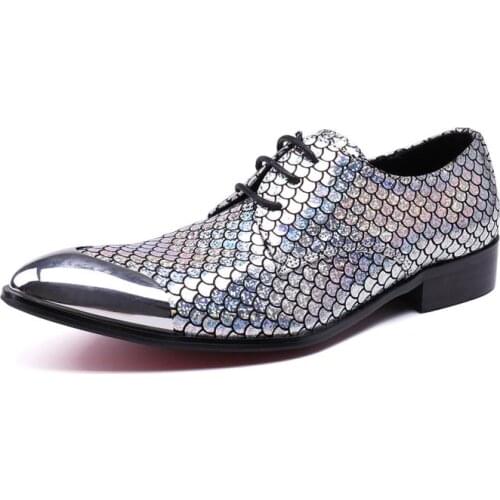 New Summer Fashion Mens Shoes Casual Personality Bright Leather Metal Pointed Classic Leather Silver Fish Scale Mens Shoes