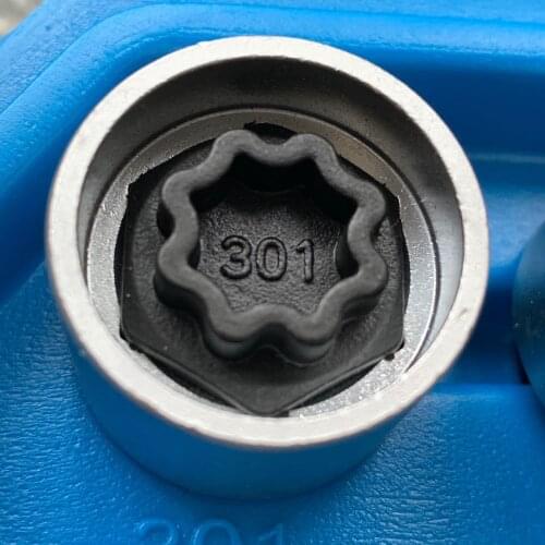 AZGIANT 1PCS Anti-theft Screw Sleeve Removal Tool Key For Mercedes Benz S/R/E/GL/GLK/300//350/320/400/550